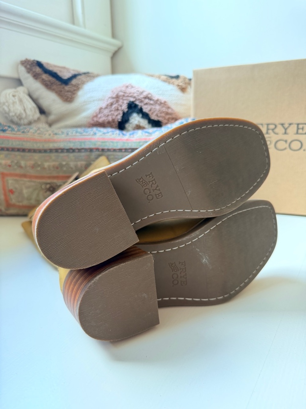🌼 NWT / IN BOX FRYE & CO. Miranda Boots in BANANA 6.5 - Picture 11 of 16